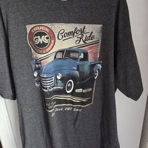 Men's Gray Graphic T-Shirt